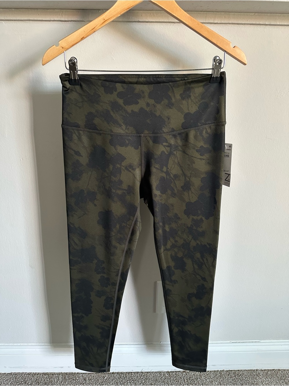 Zella Green & Black Camo High-Rise Leggings